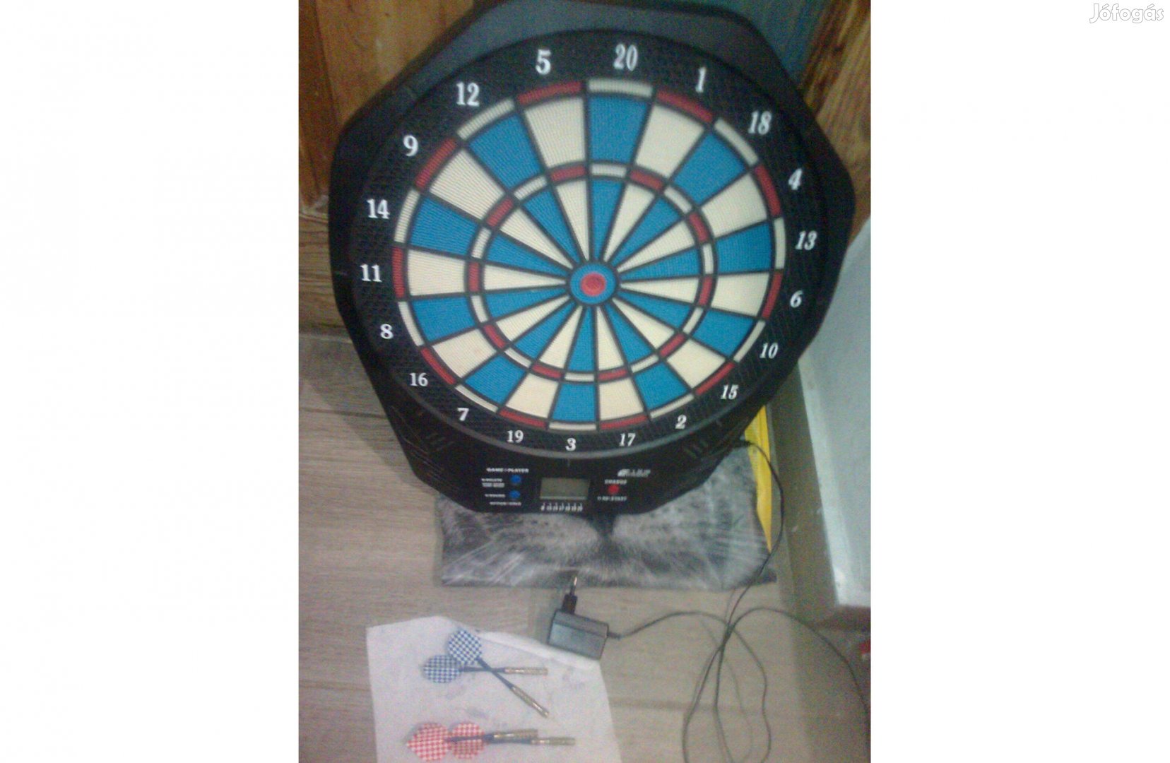 Elektromos DARTS - Echowell DC 100* 4 DB Dobó Tollal