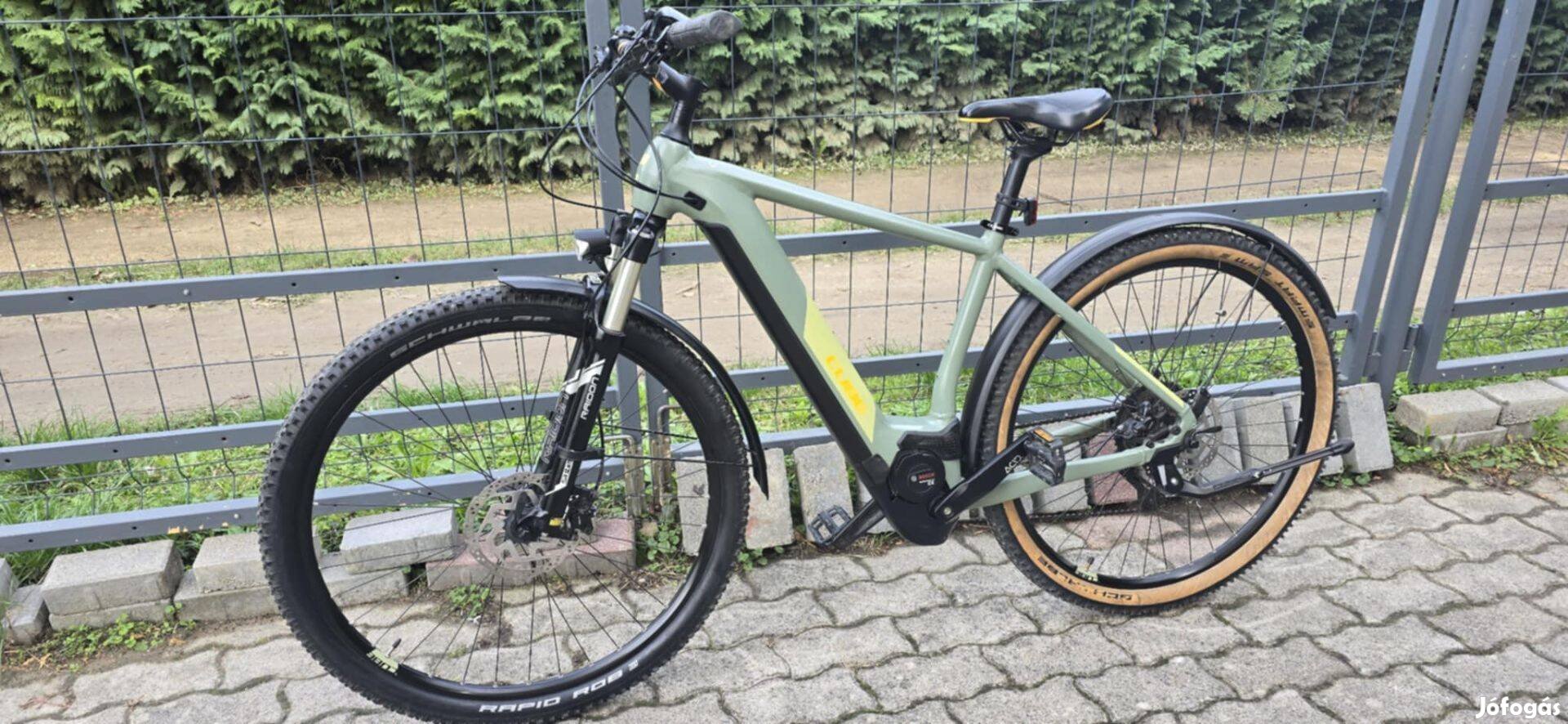 Elektromos Kerékpár Ebike Cube Cross Trekking/29"/500Wh/Bosch Cx4 85Nm