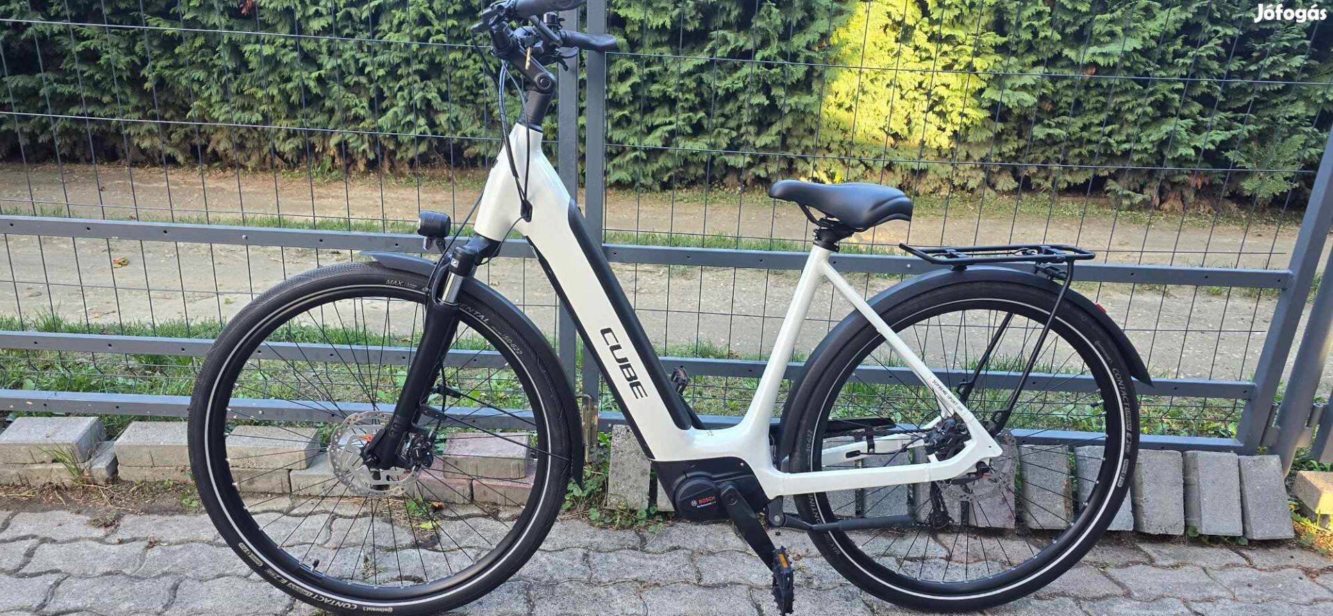 Elektromos Kerékpár Ebike Cube Nuride Smart System Mélyvázas Trekking