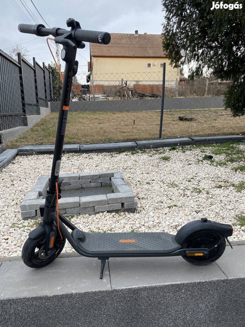 Elektromos Roller Segway Ninebot F2 Plus