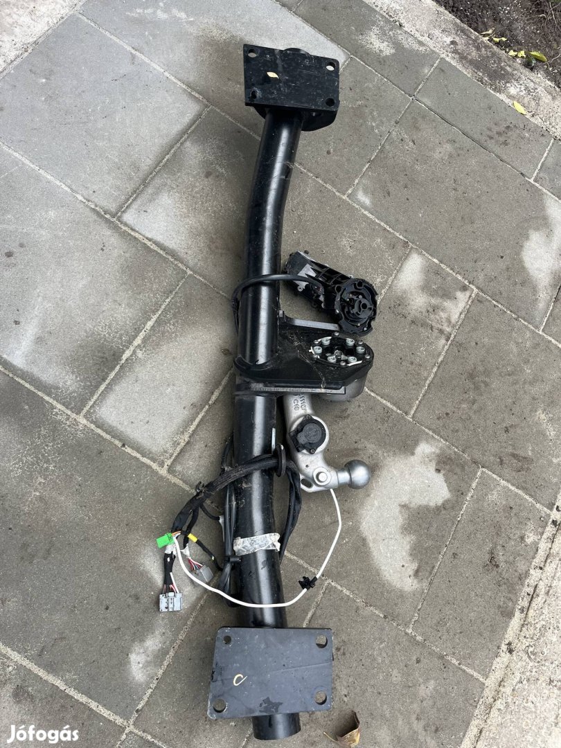 Elektromos Volvo XC60 horog vonóhorog 