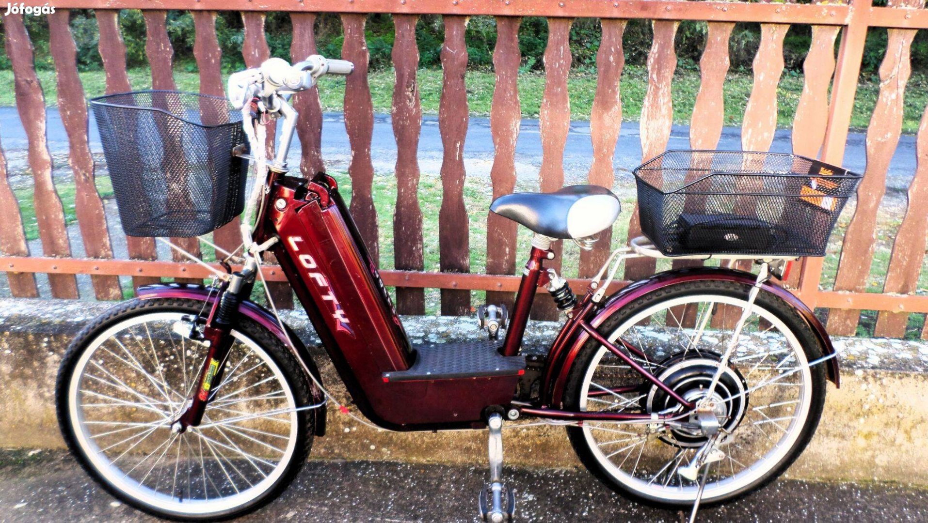 Elektromos -Kerékpár- (Újszerű- Állapotban)- Eladó !