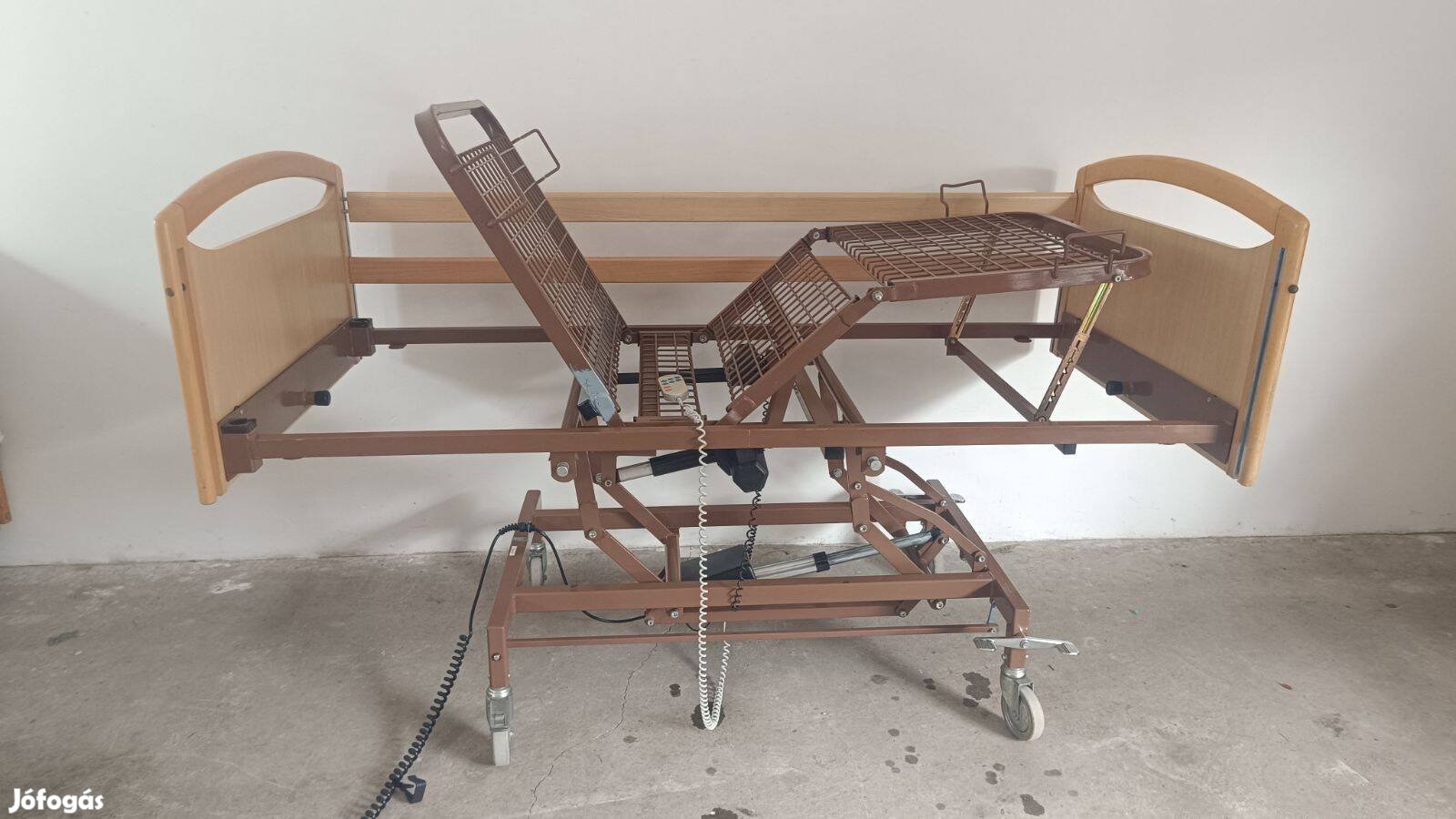 Elektromos betegágy ápolási ágy - 3 funkciós - 1 oldalráccsal! - 12