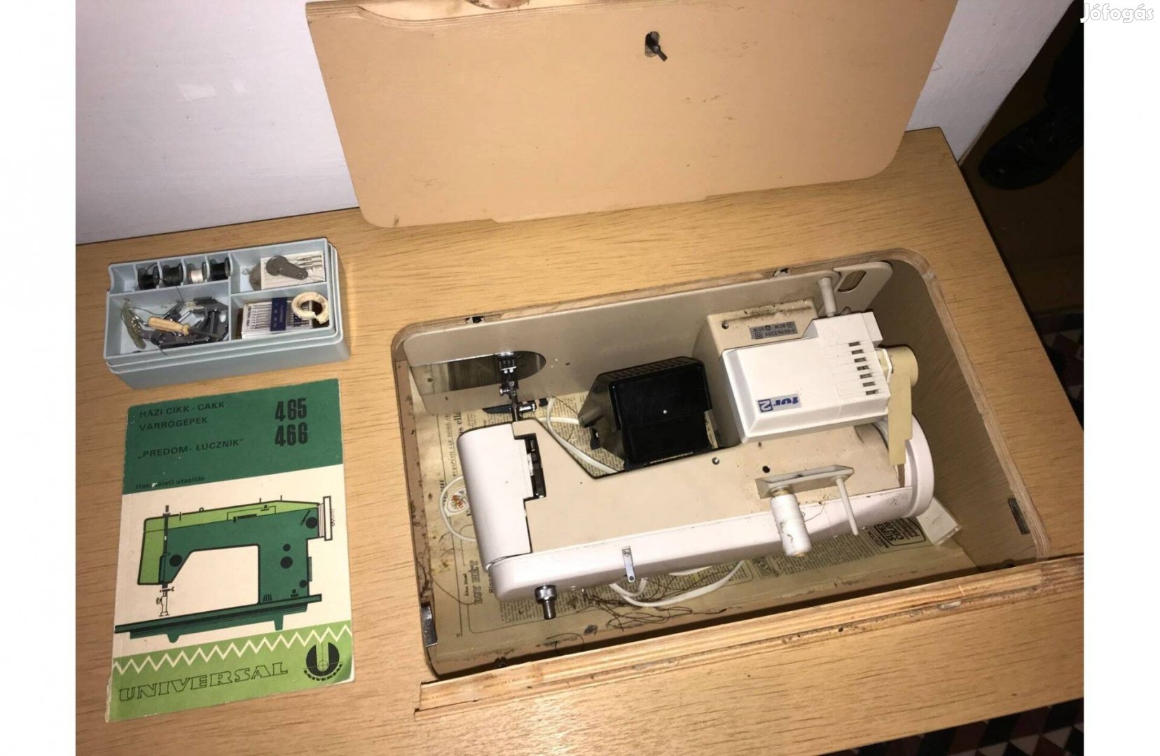 Elektromos cikk-cakk varrógép - Universal 465