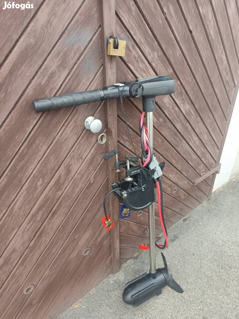 Elektromos csónakmotor  akumlátorokal eladó! 