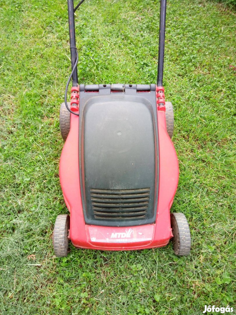 Elektromos fűnyíró 1300W, MTD 3813 E