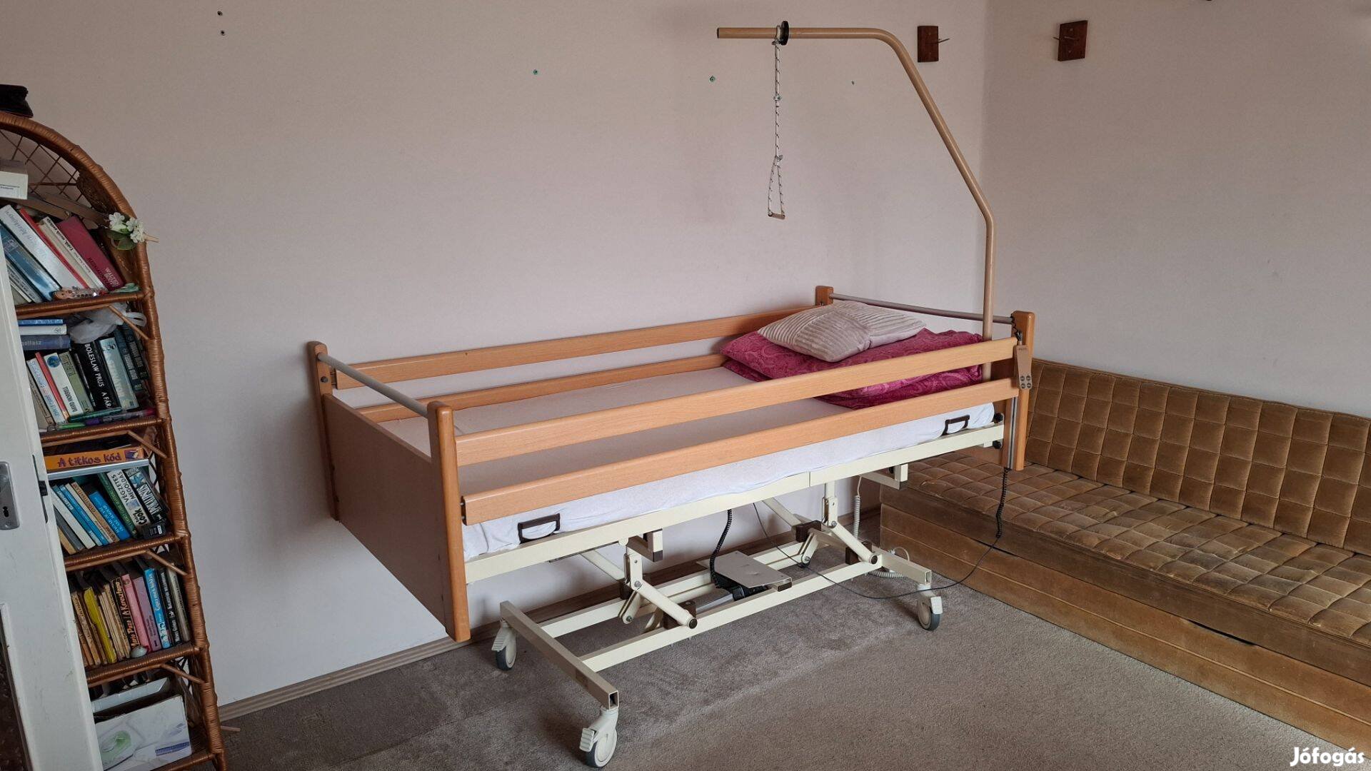 Elektromos gurulós betegágy ápolási ágy + Antidecubitus matrac