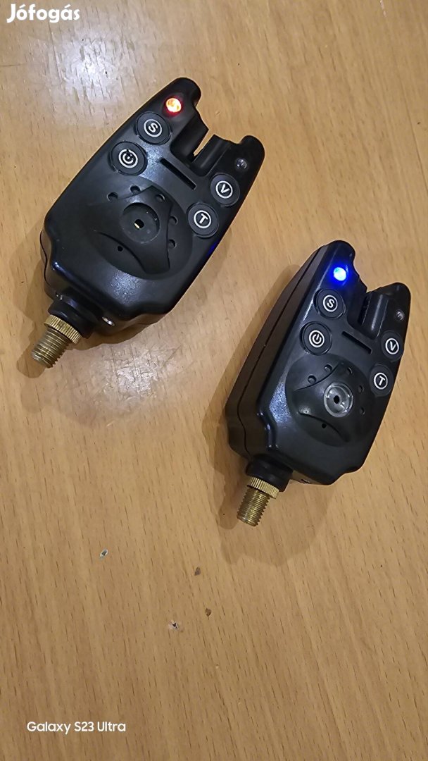 Elektromos kapásjelző 2 db.