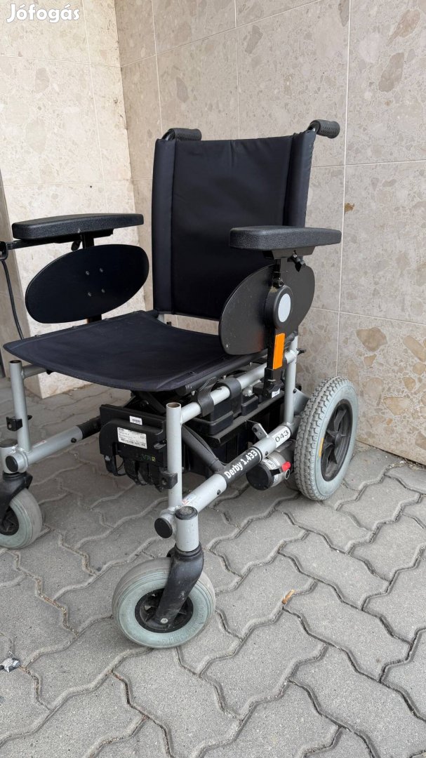 Elektromos kerekesszék . Derby 1.433