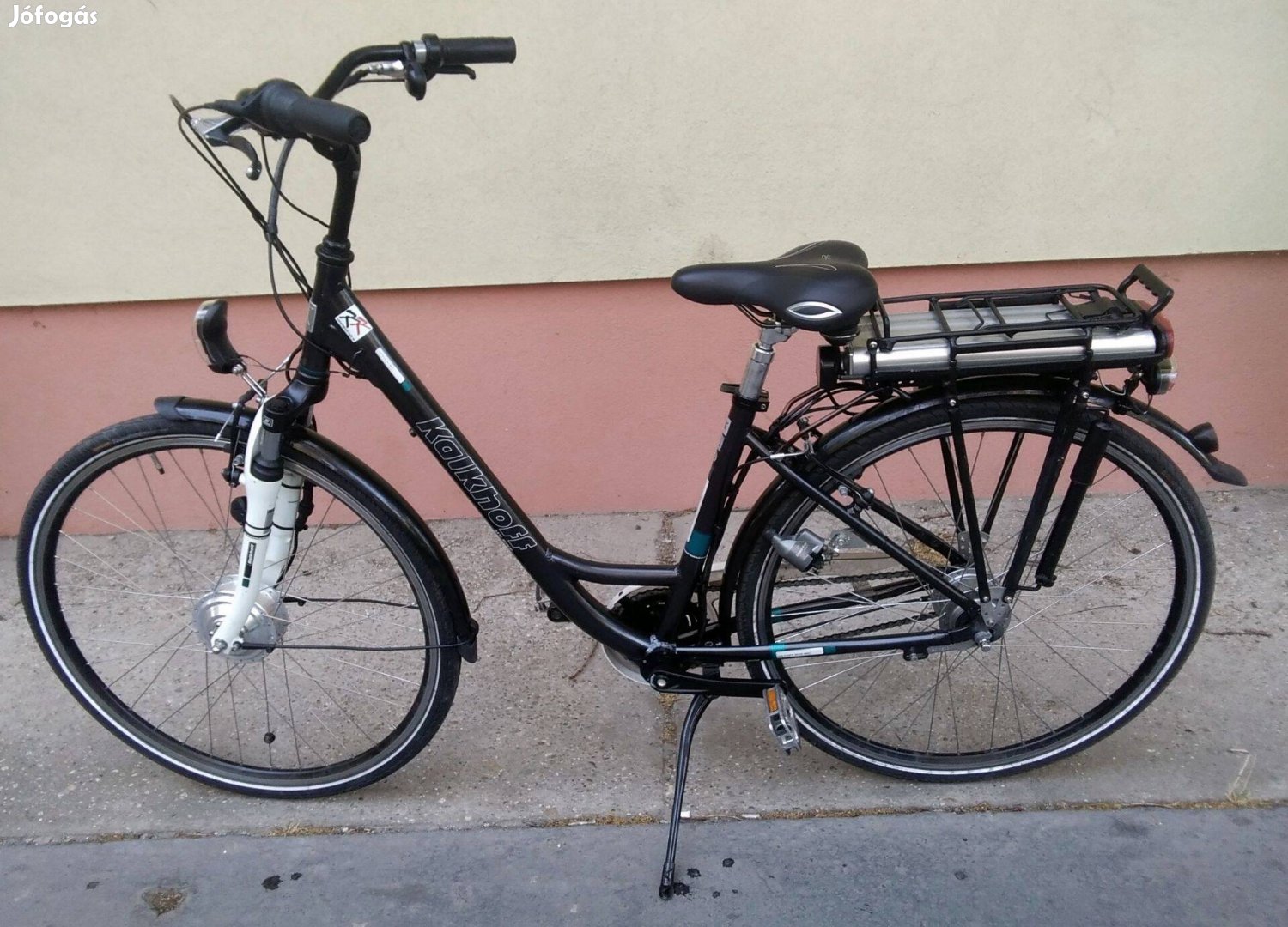 Elektromos kerékpár 28" eladó, gázkaros új akkuval