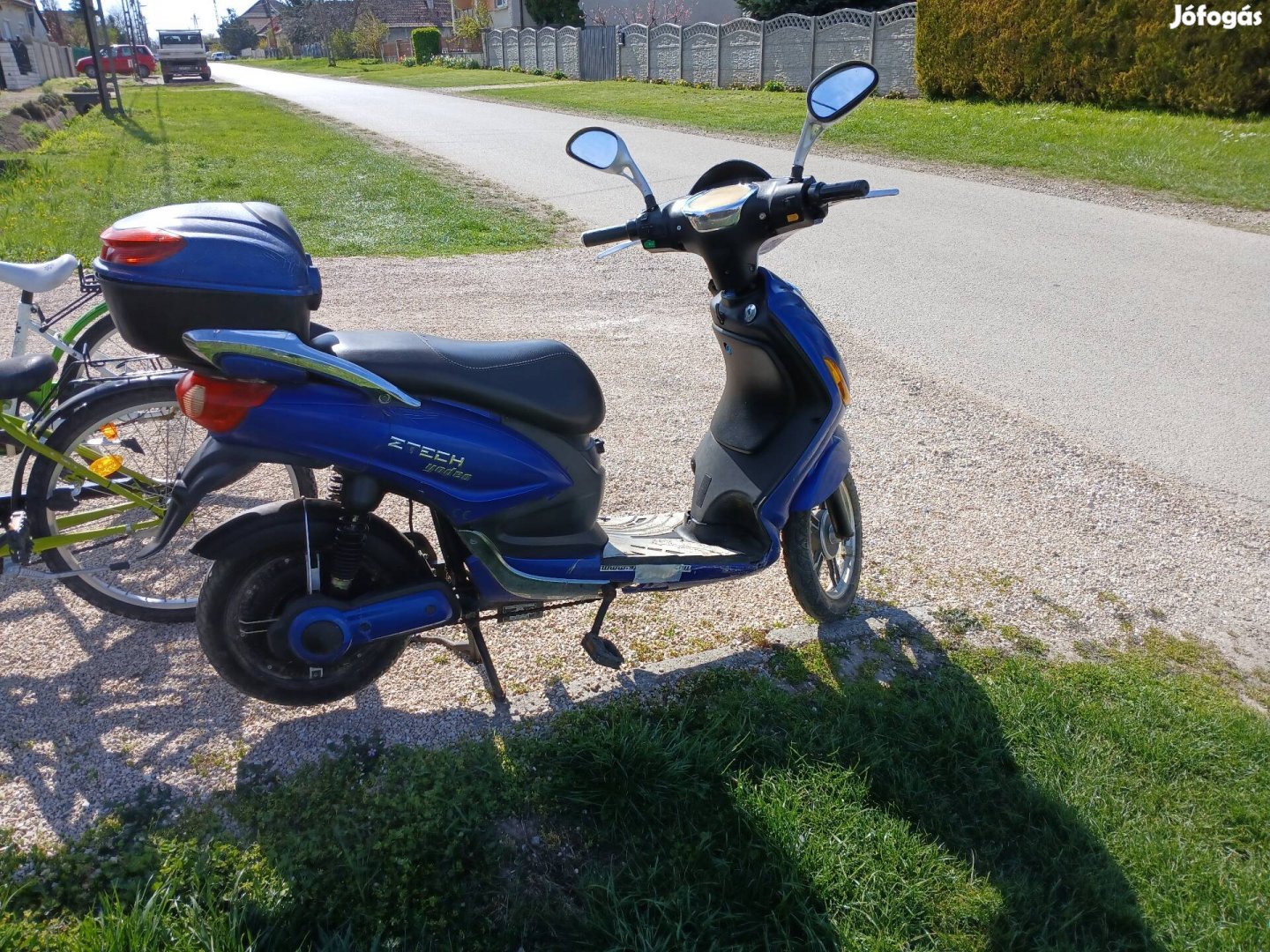 Elektromos kerékpár Zt09