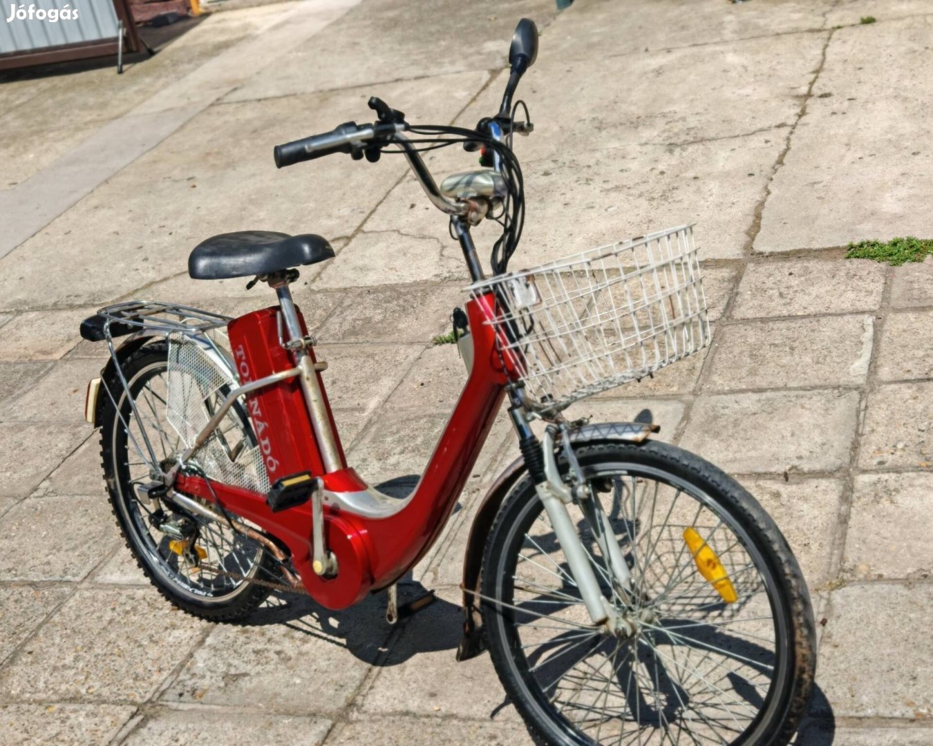 Elektromos kerékpár eladó, frissen szervizelve. 