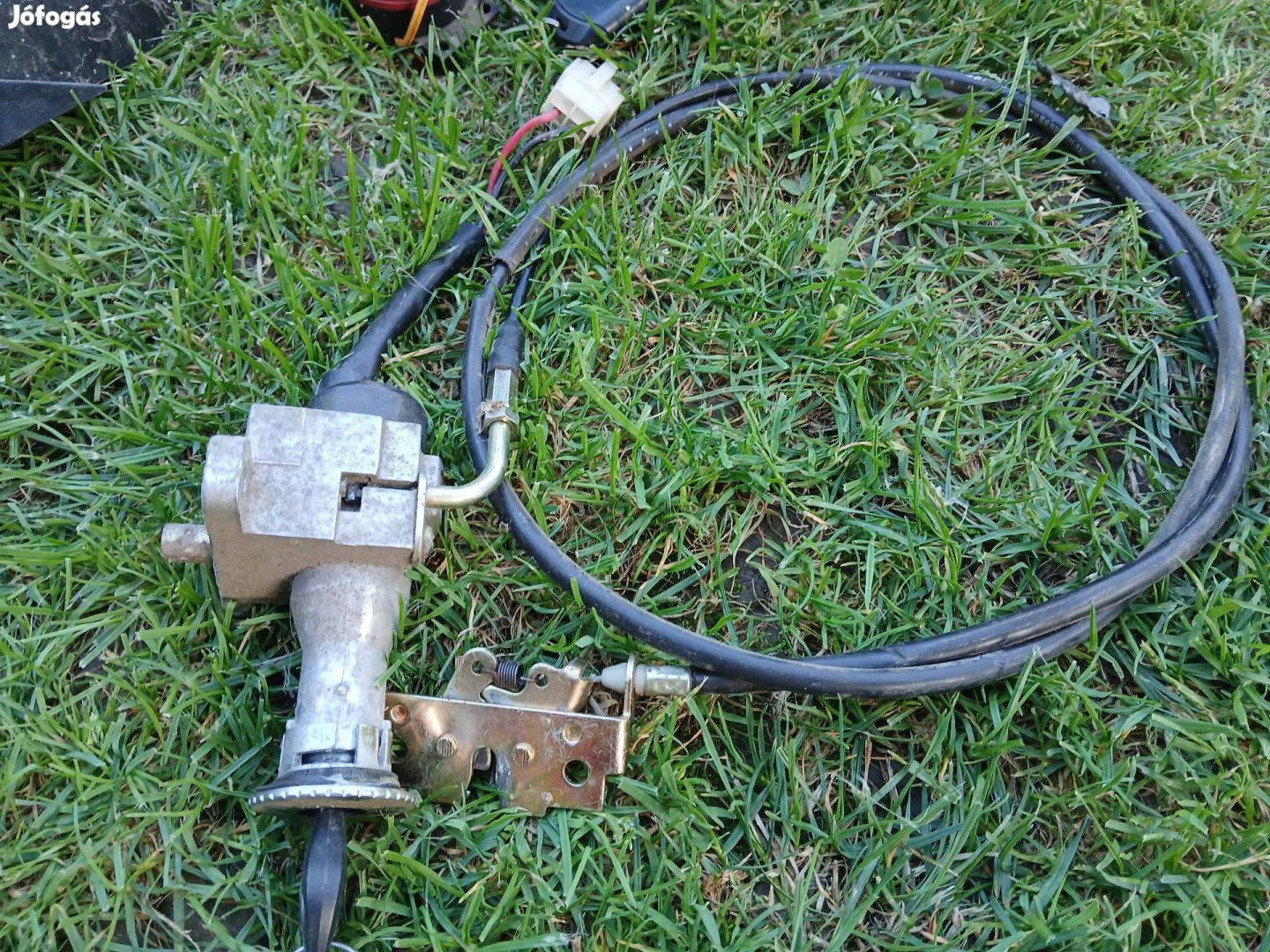 Elektromos kerékpár robogó gyújtáskapcsoló ülést is nyitja eladó