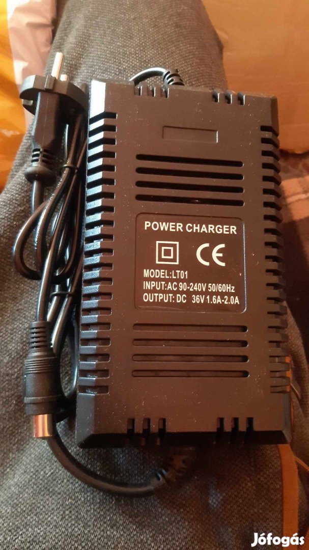 Elektromos kerékpár töltő