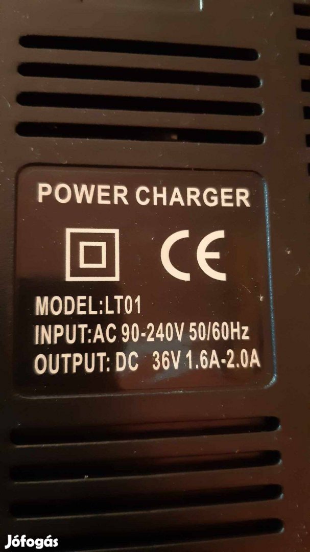 Elektromos kerékpár töltő