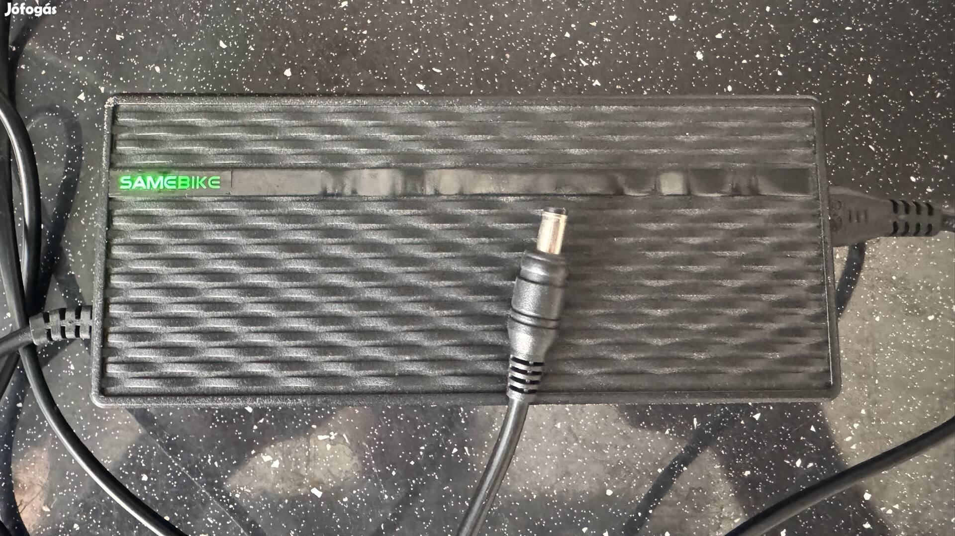 Elektromos kerékpár töltő 48V Samebike eladó!