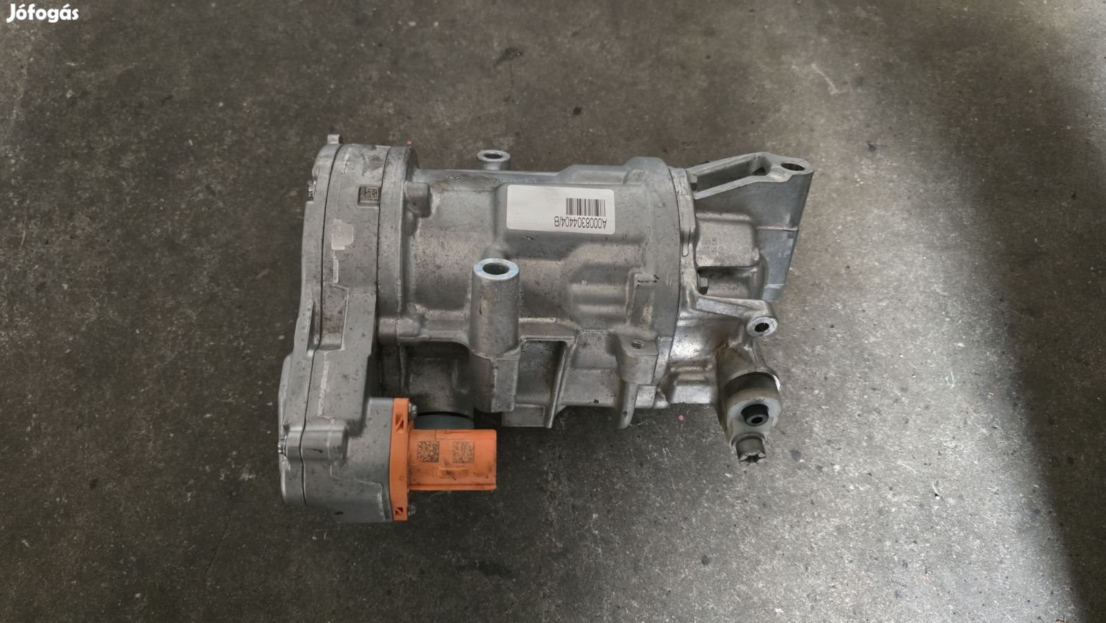 Elektromos klímakompresszor A0008304404 eladó