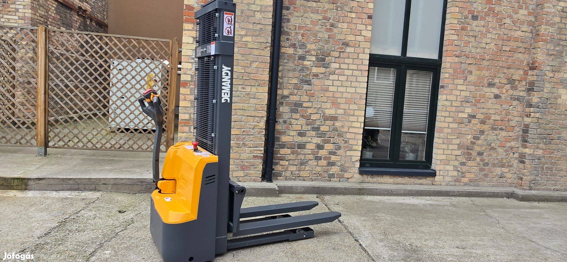 Elektromos magasemelésű targonca 3,5 m!