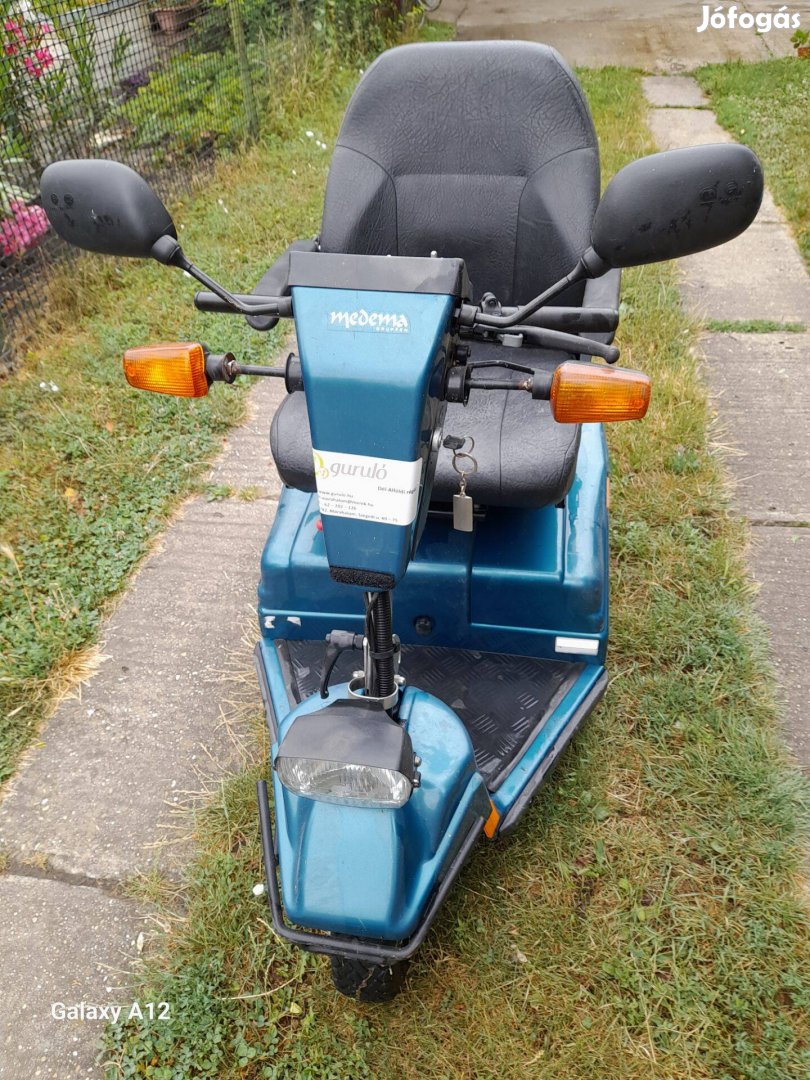Elektromos moped. Mini Grosser