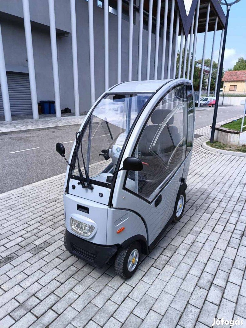 Elektromos moped kabinos rokkantkocsi