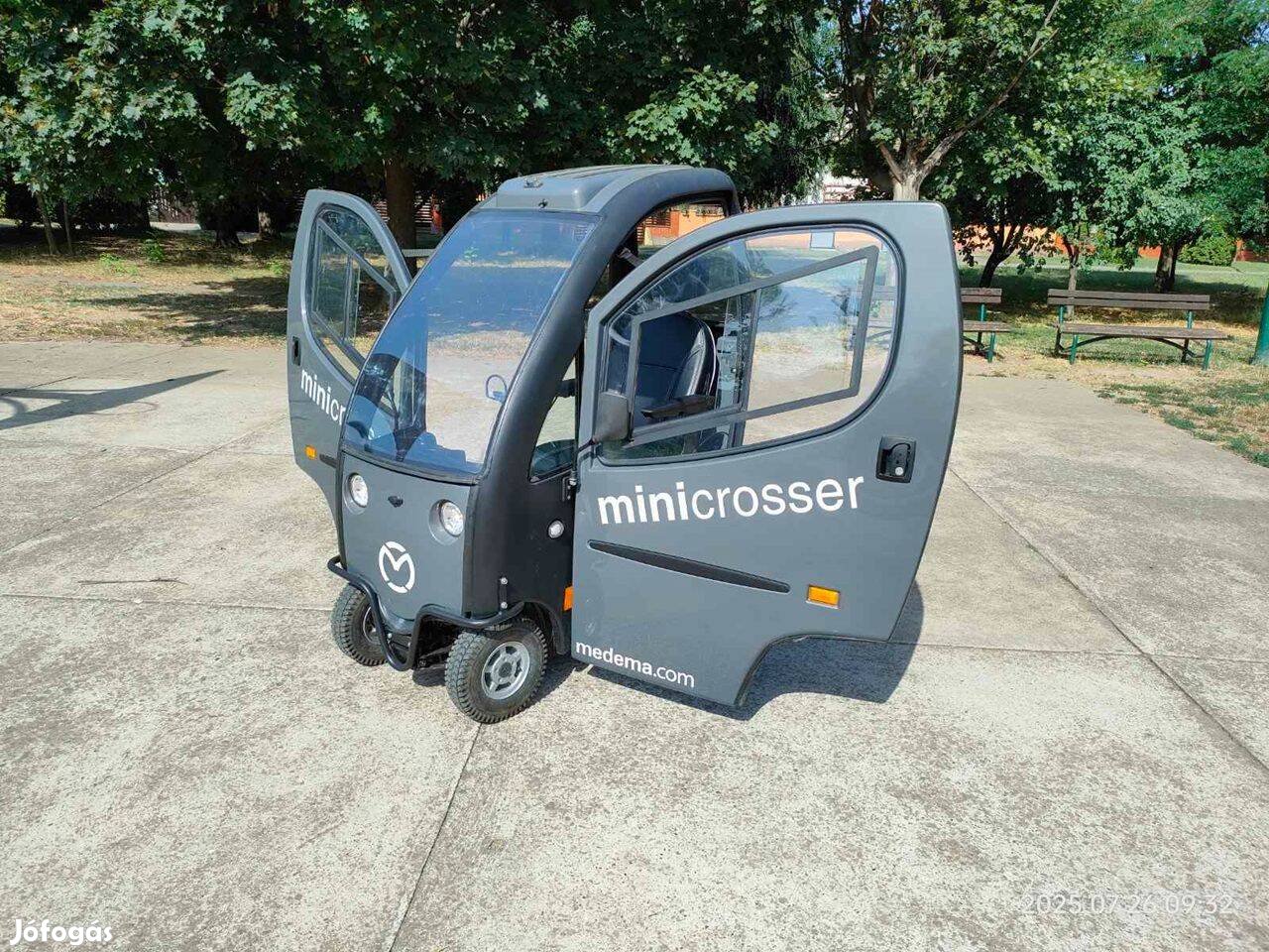 Elektromos moped kabinos rokkantkocsi