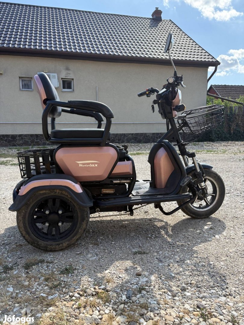 Elektromos moped,rokkantkocsi, tricikli