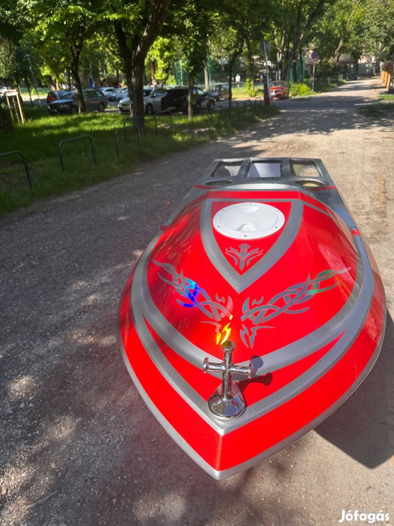 Elektromos motorcsónak