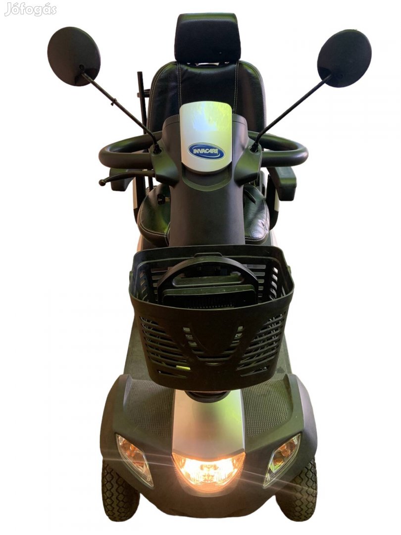 Elektromos négykerekű moped
