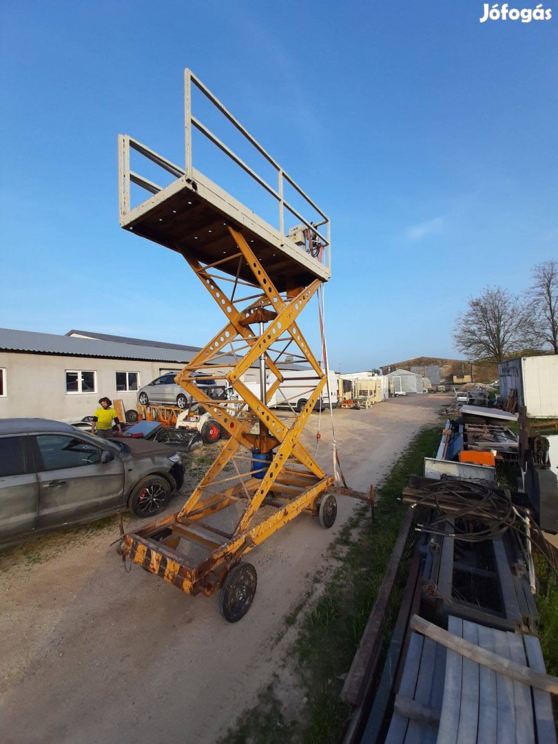 Elektromos ollós emelőgép