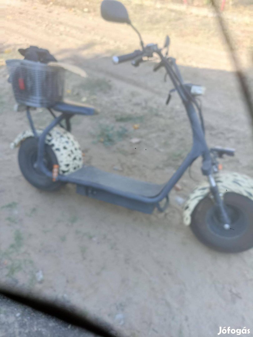 Elektromos robogó