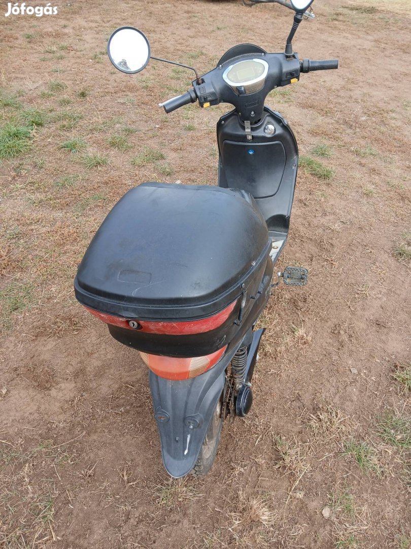 Elektromos robogó