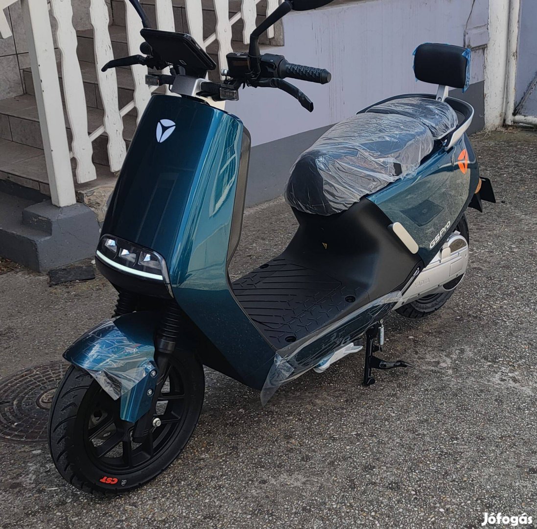Elektromos robogó Yadea G5 Pro
