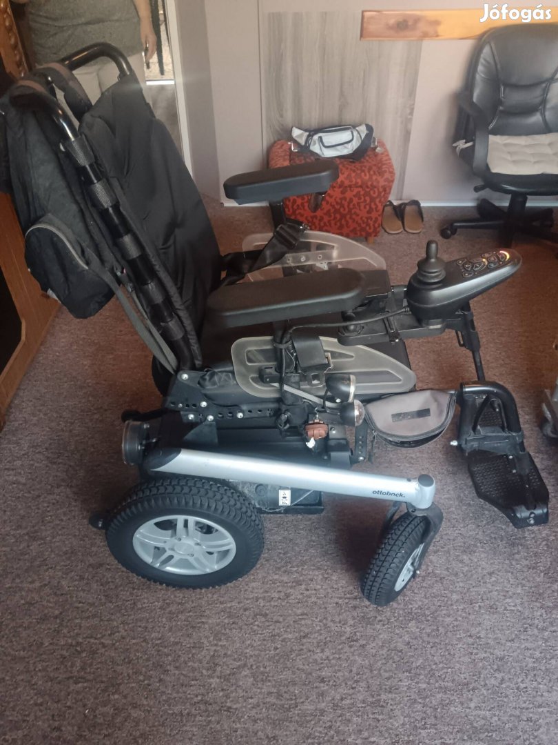 Elektromos rokkant kocsi 
