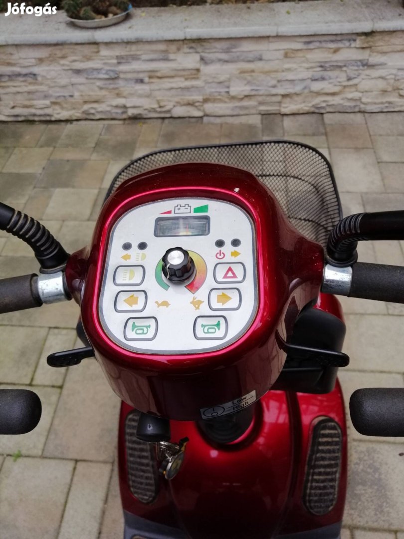 Elektromos rokkantkocsi 