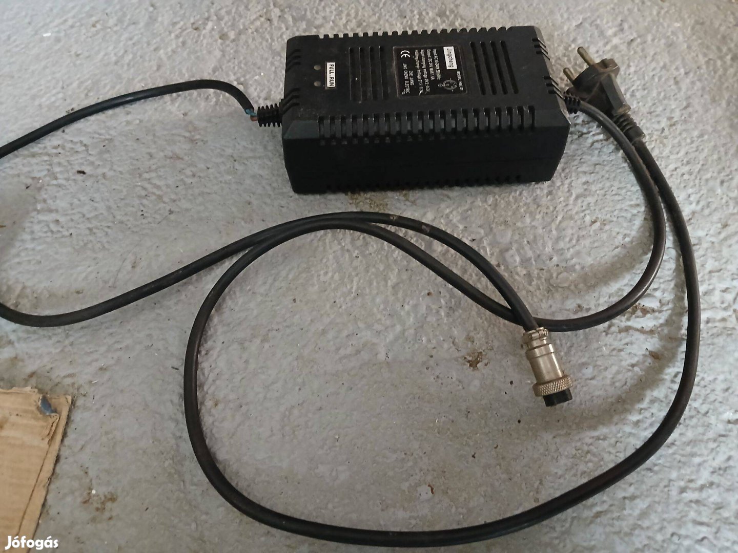 Elektromos roller 24V töltő eladó