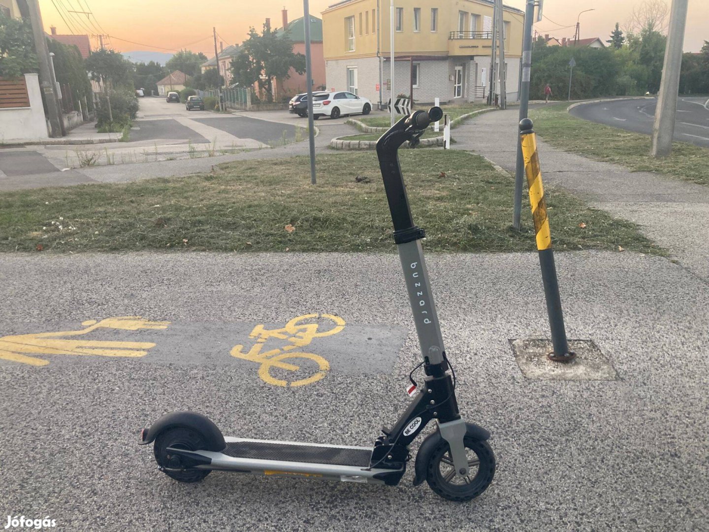 Elektromos roller 350/600Watt - 15Ah akkumulátor BE COOL Buzzard