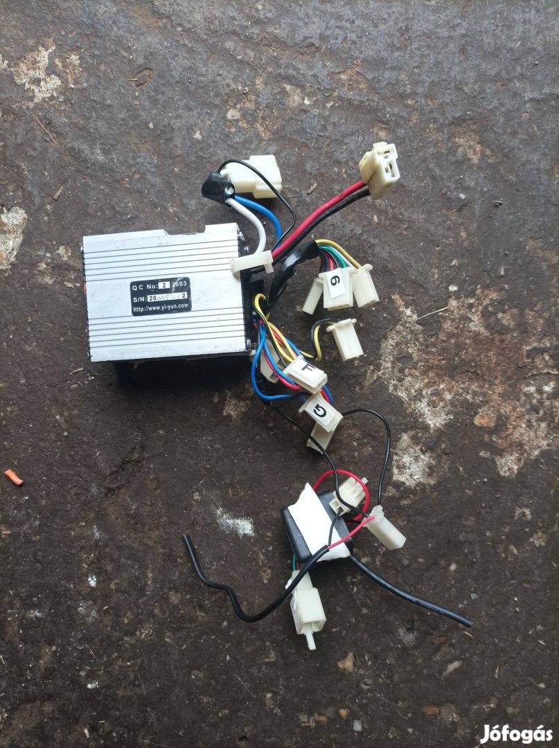 Elektromos roller 36 V 450 W-os motor vezérlővel lánccal 