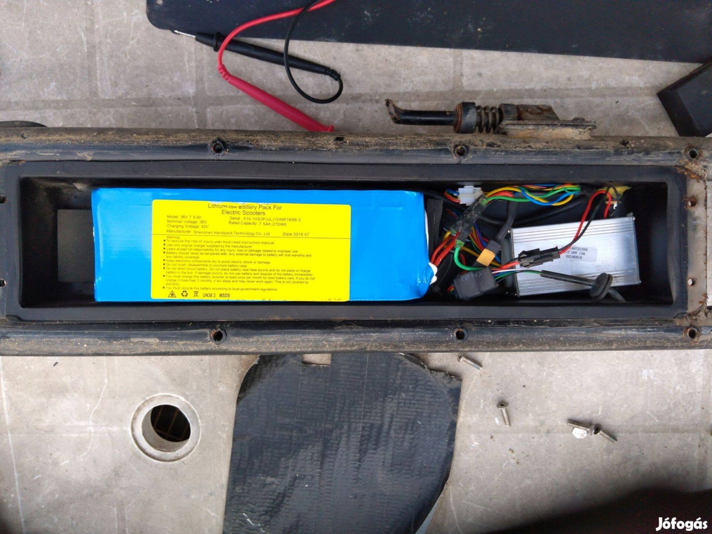 Elektromos roller 36v akkumulátor vezérlő stb az egész 19.900ft