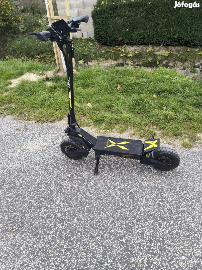 Elektromos roller 900W Ootd T10