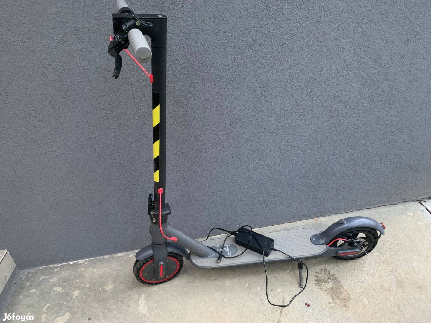 Elektromos roller Aovo Pro