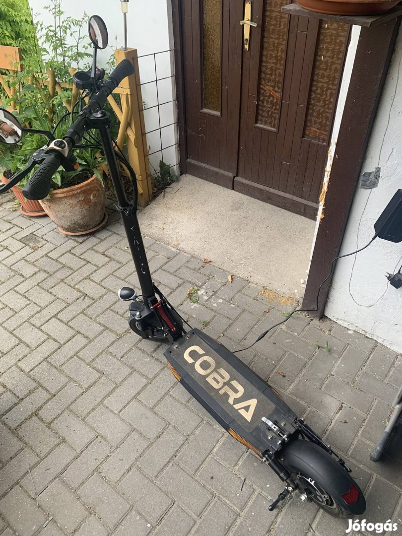Elektromos roller COBRA V2 500Watt