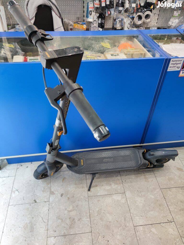 Elektromos roller Ninebot Max G2