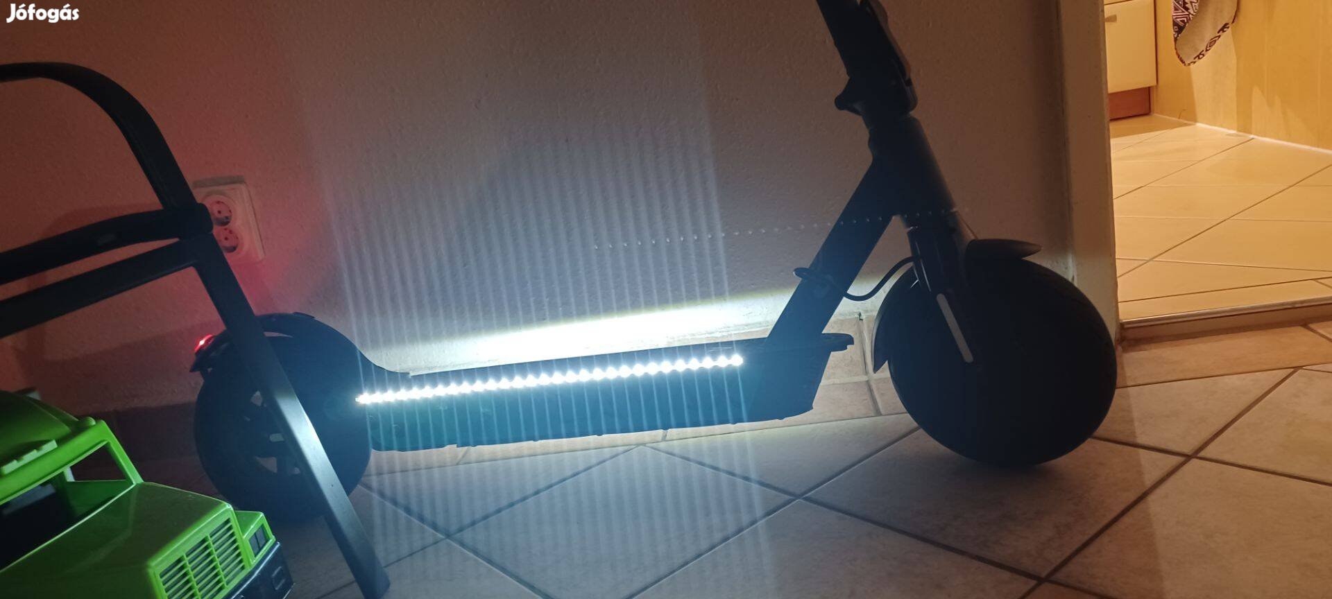 Elektromos roller eladó - Lamax S11600