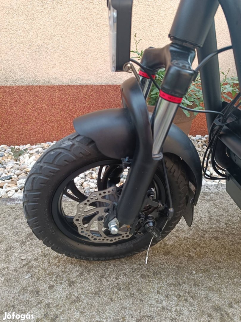 Elektromos roller eladó! vagy cserélhető!