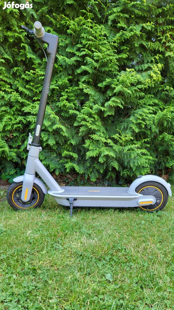 Elektromos roller ninebot G30 LE
