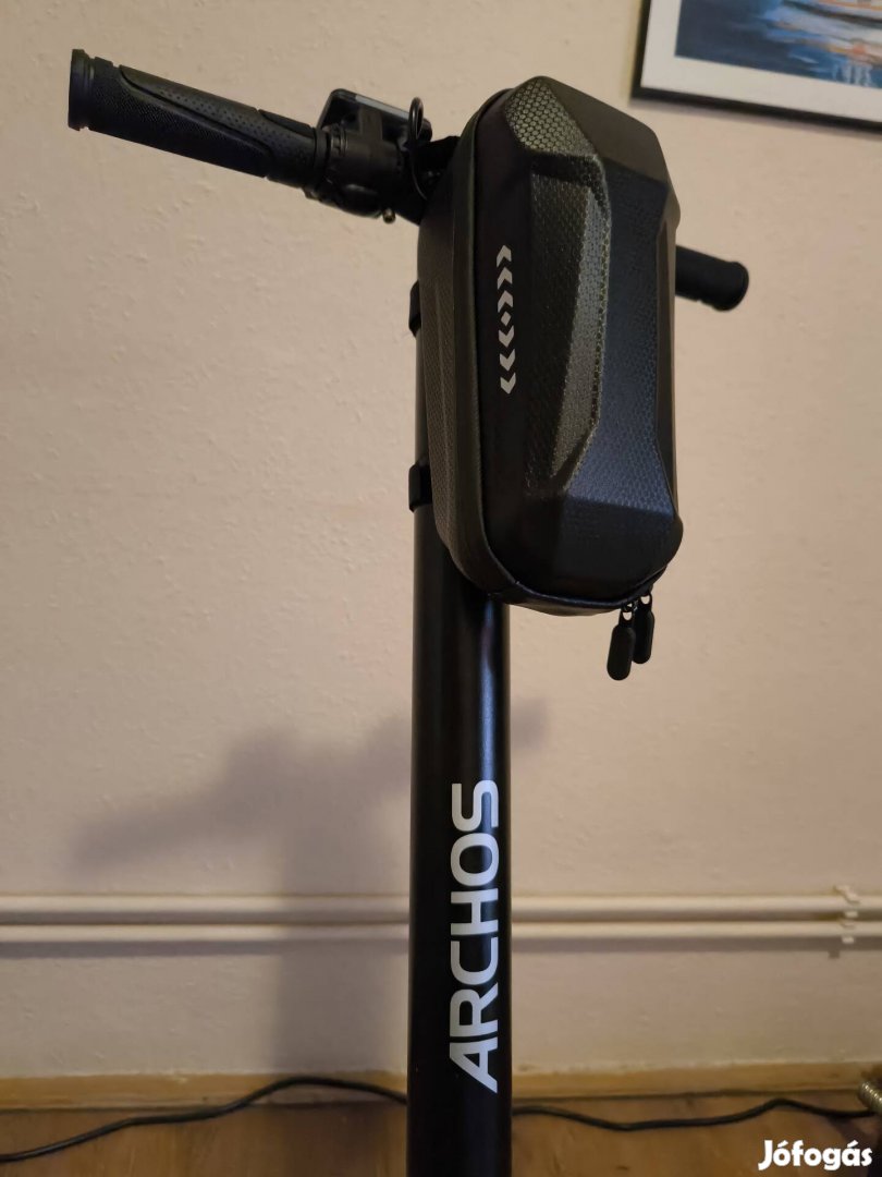 Elektromos roller összecsukható akku 8ah hatótáv 15-20km 6kg