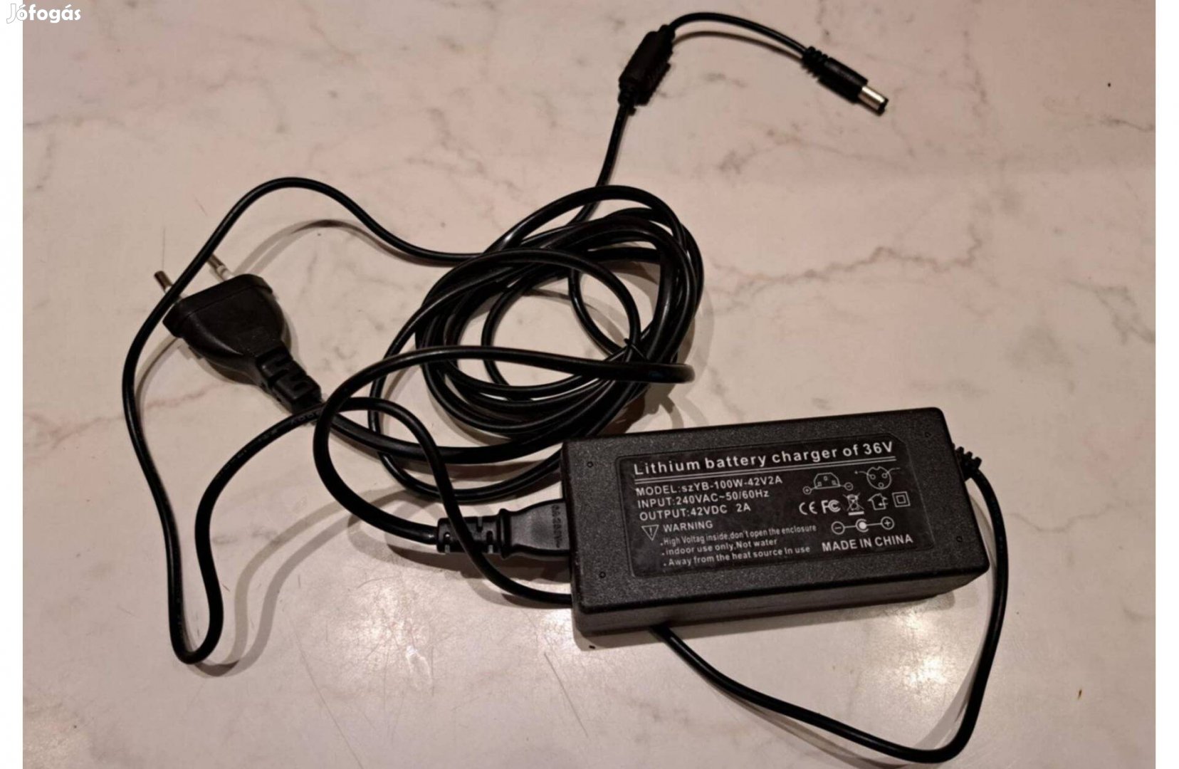 Elektromos roller töltő 36V 2A eladó