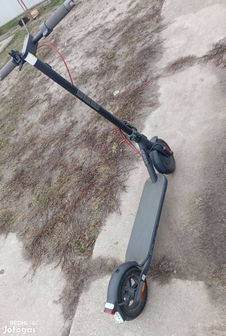 Elektromos roller xiaomi scoter 4