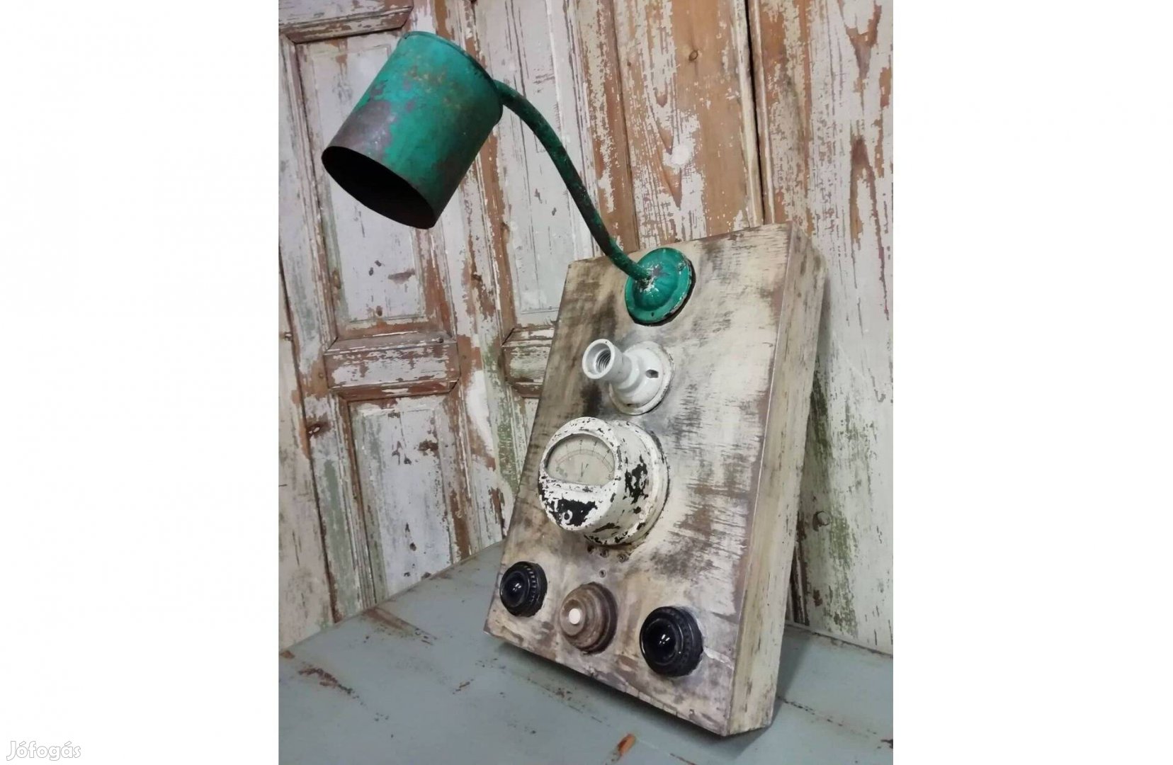 Elektromos szerkezet, talán lámpa tesztelő, vagy nagyobb gép