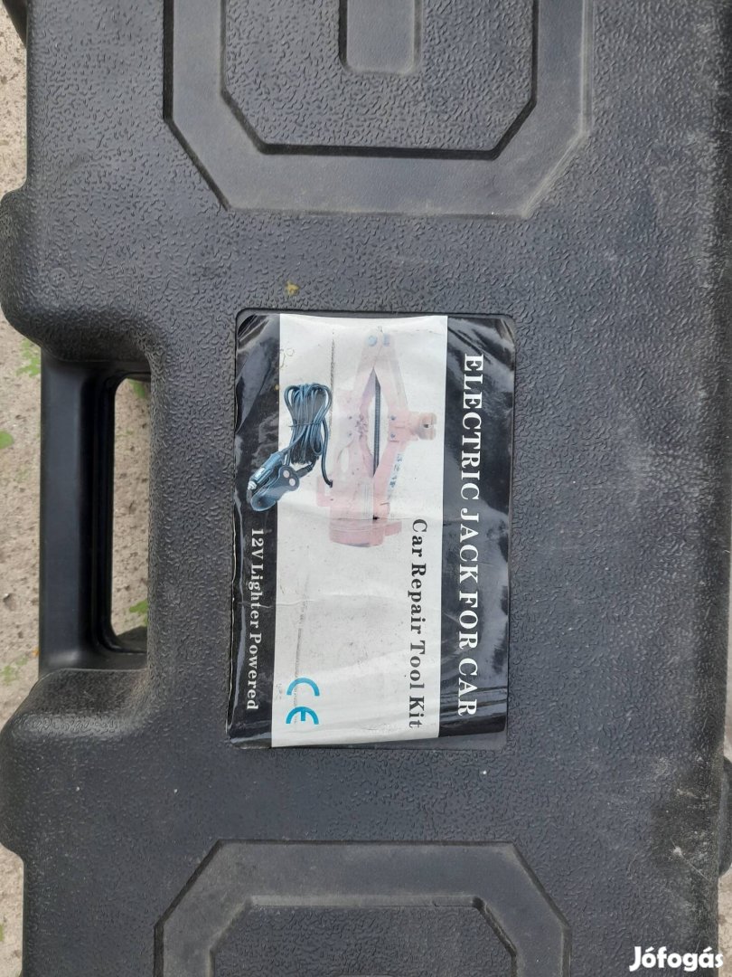 Elektromos szivargyújtós autóemelő